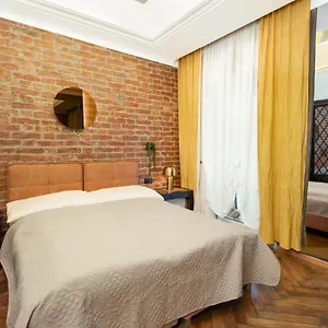 Castello Apartment