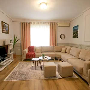 https://apt-johans.hotels-in-tirana.com