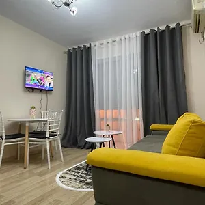 https://apt-comfort-city-center.hotels-in-tirana.com