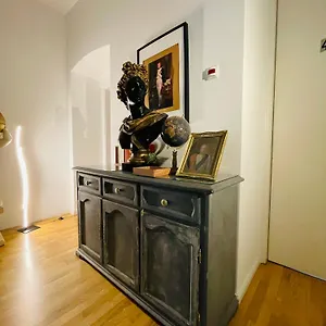 Direct Center-privat Rooms-5 Minutes Mariahilferstrasse Homestay