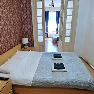 https://domum-unirea-across-the-street-of-old-city-center.bucharesthotelsnow.com